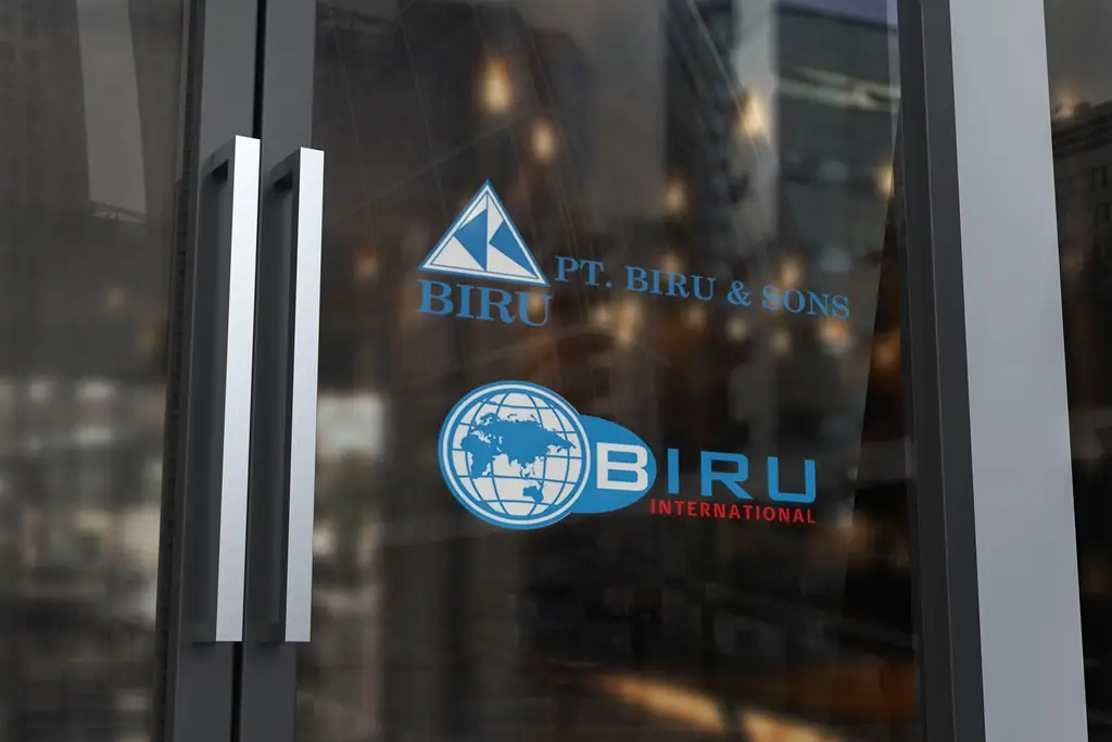 Pintu kaca kantor Biru Indonesia dengan logo perusahaan